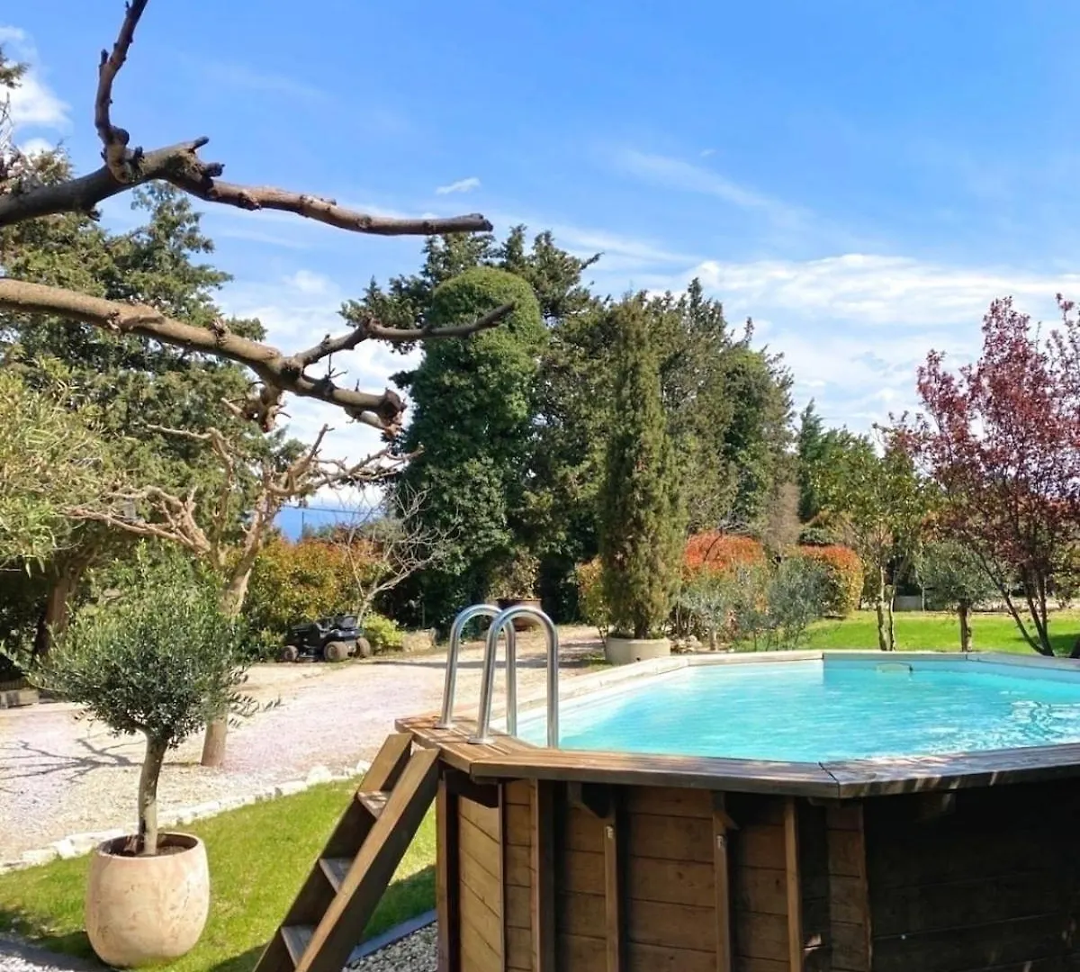 Holiday home Maison Avec Grand Jardin Et Piscine - Capacite 8 Personnes Carpentras