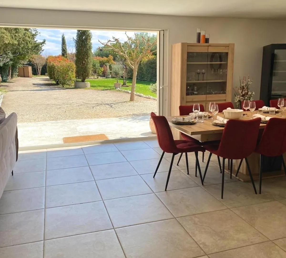 Holiday home Maison Avec Grand Jardin Et Piscine - Capacite 8 Personnes Carpentras