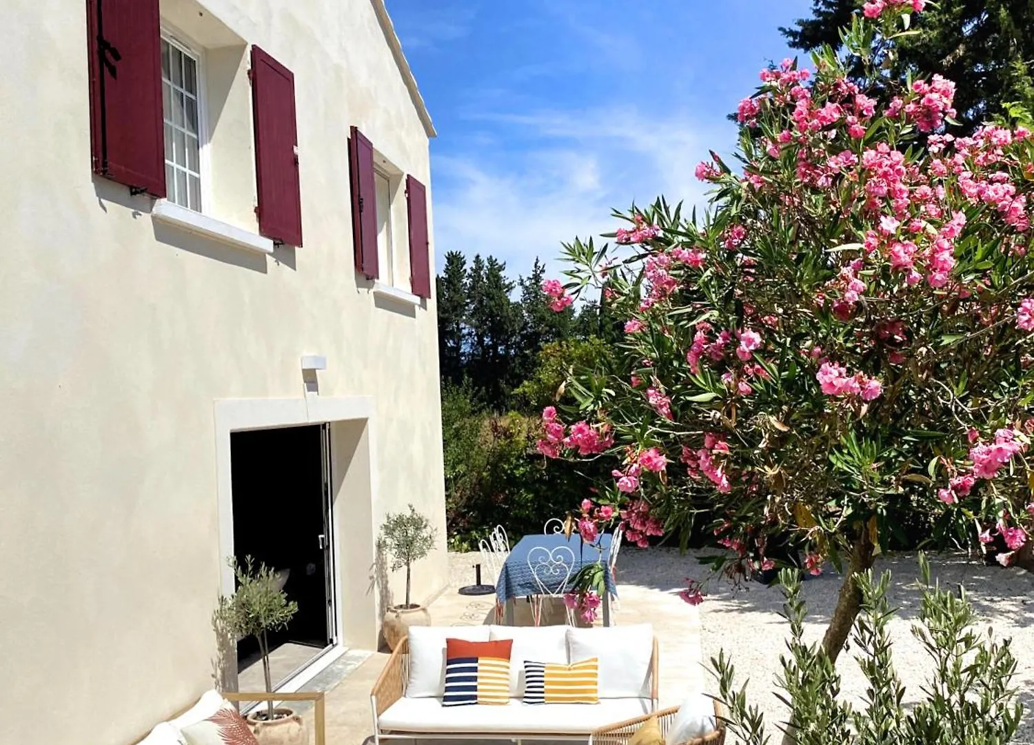 Hébergement de vacances Maison Avec Grand Jardin Et Piscine - Capacite 8 Personnes Carpentras France
