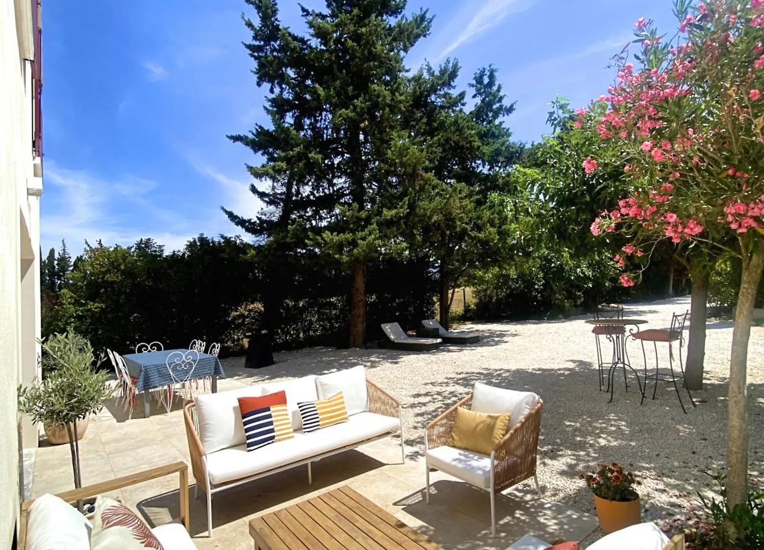 Maison Avec Grand Jardin Et Piscine - Capacite 8 Personnes Carpentras